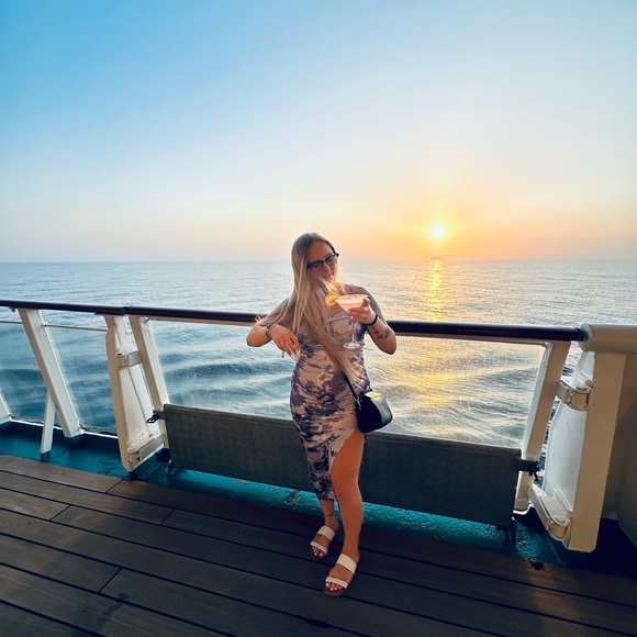 Meet your Posher, Kailey - Picture 6 of 16